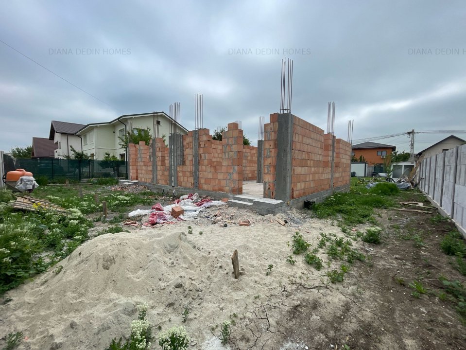 2 case tip Duplex Com Berceni in constructie