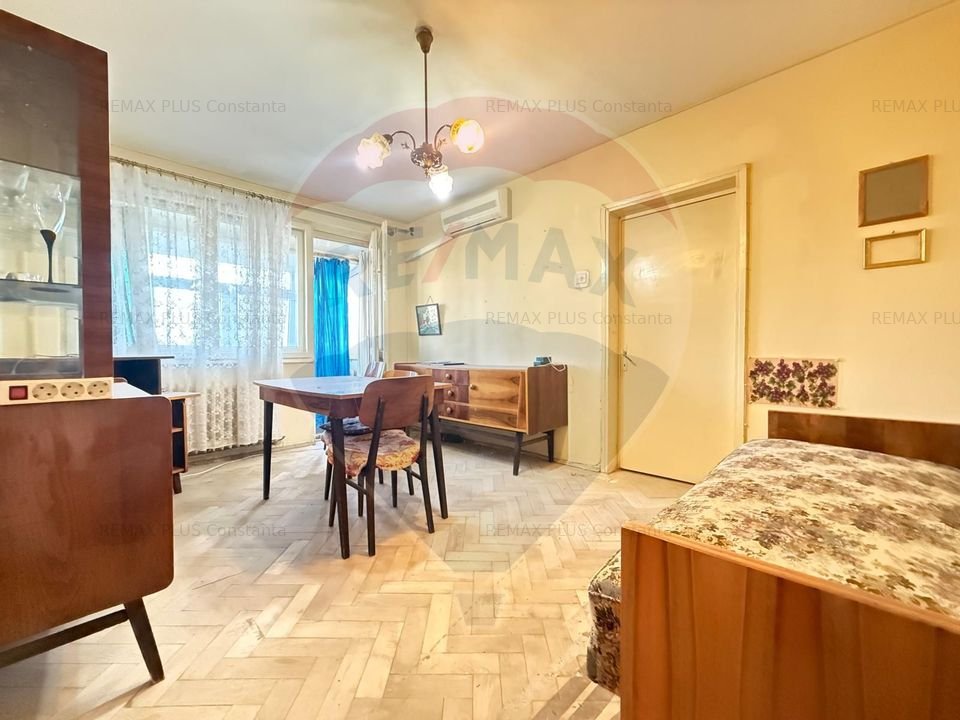 Apartament de vanzare 3 CAMERE in zona Spital Constanta