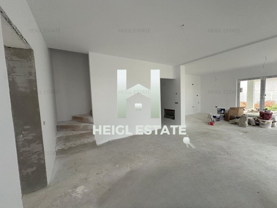 Duplex cu 4 camere la asfalt Mosnita Noua