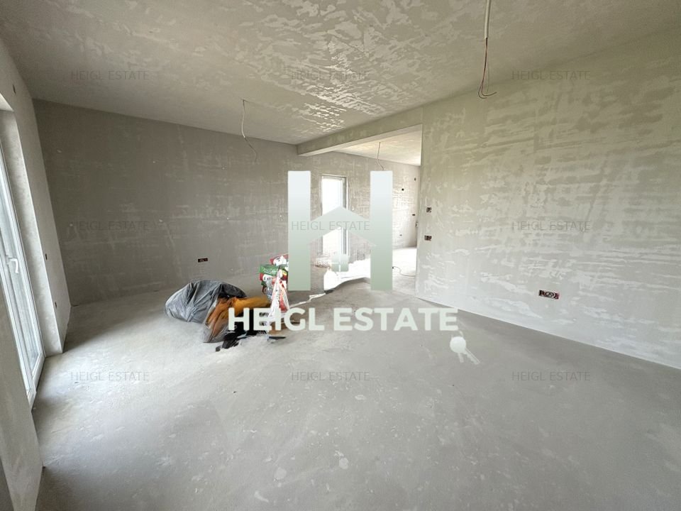 Duplex cu 4 camere la asfalt in Mosnita Noua