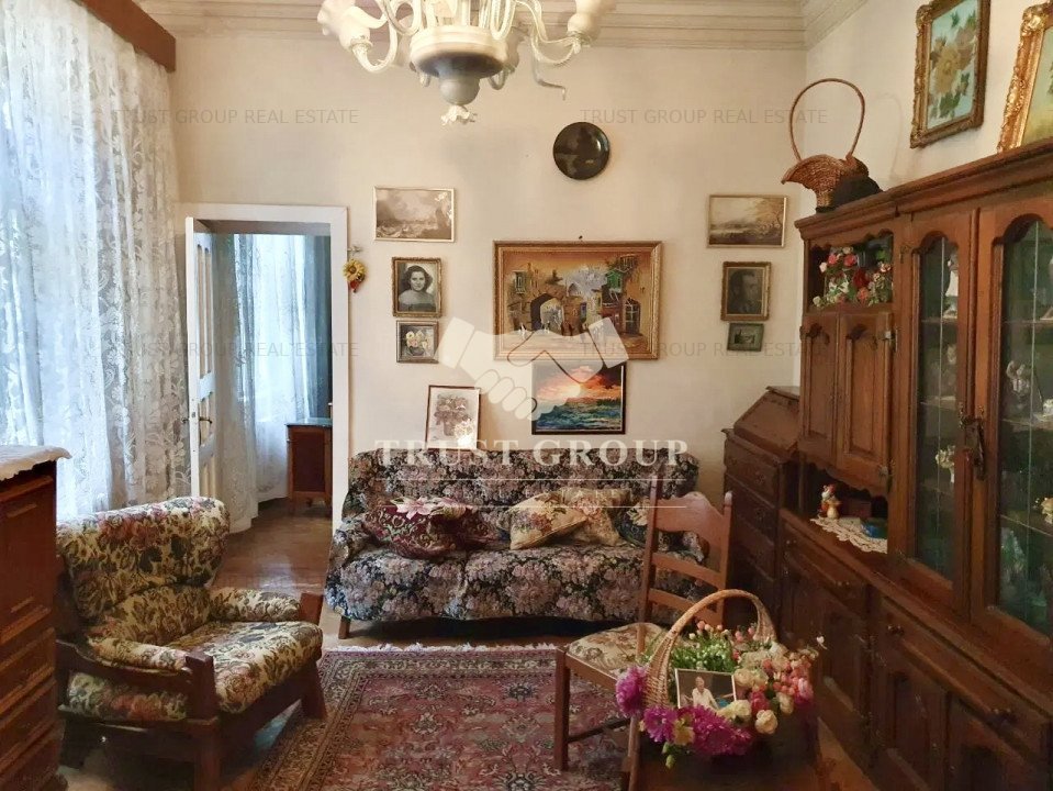 Apartament 6 camere Cismigiu | Curte | Pivnita | 2 Parcari