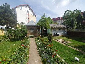Casa de vânzare 9 camere, în Suceava, zona Central