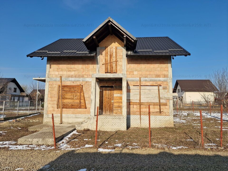 De Vanzare Casa Individuala la rosu Tișăuți (ipotești)