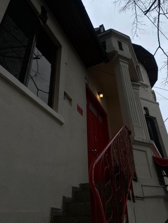 Locuinta superba cu terasa in imobil interbelic