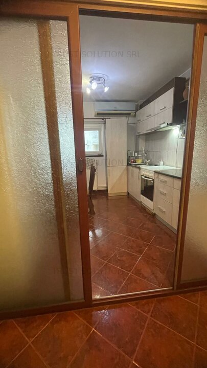 Inchiriere 4 Camere decomandat