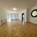 Apartament de vânzare 3 camere, în Bucuresti, zona Aviatorilor