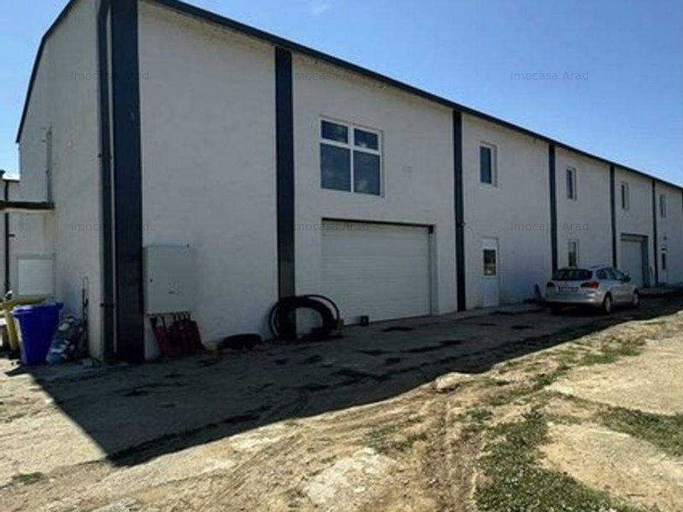 La 15 km din oras Arad propunem hale de inchiriat.