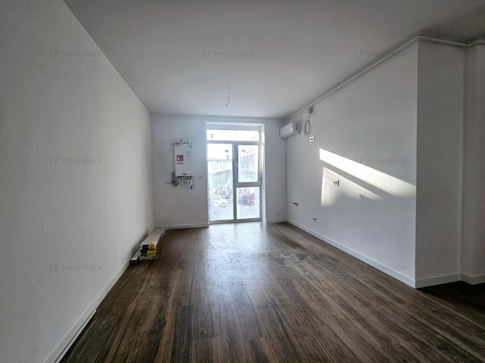 Nou Apartament trei camere, boxa inclusa in pret