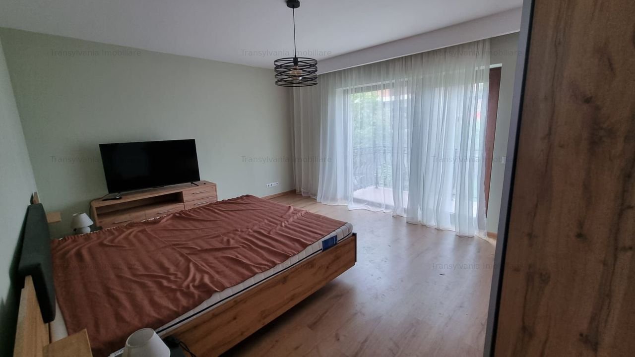 Vila cu 5 camere | 175 mp | zona Vivo | Curte 480 mp
