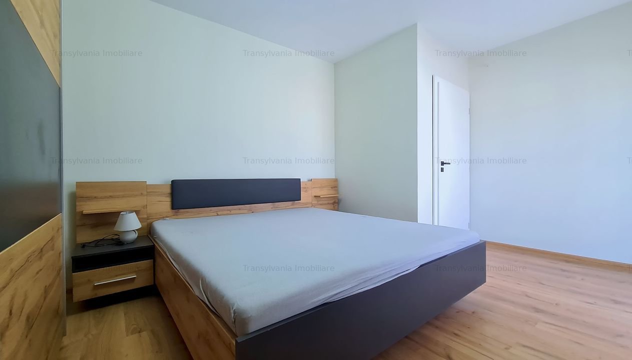 Casa Individuala | 5 camere | 130mp | 560mp Teren | Balcon | Zona VIVO