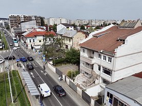 Casa de vânzare 14 camere, în Bucureşti, zona Eroii Revoluţiei