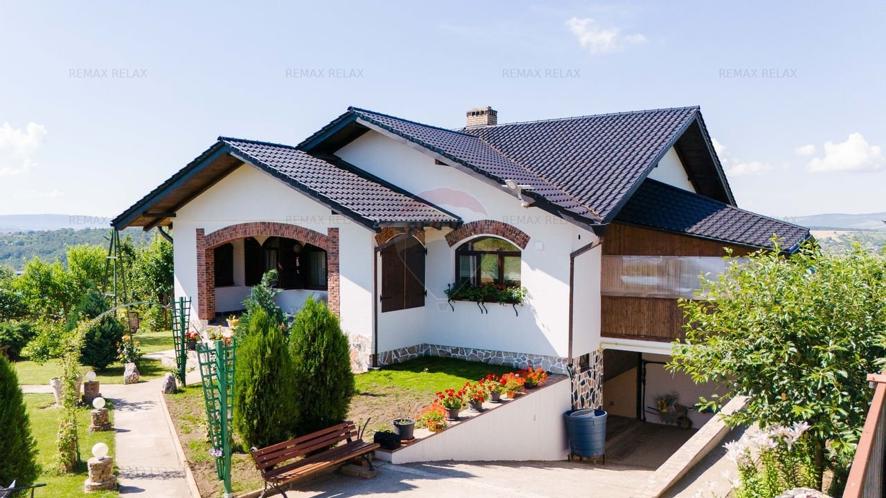 Casa / Vila cu 5 camere de vanzare. Comision 0!