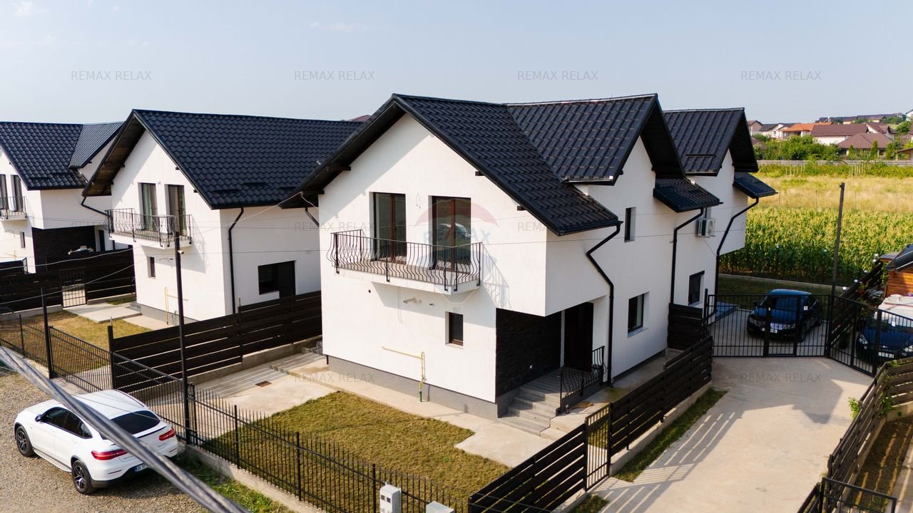 Casa / Vila cu 4 camere de vanzare