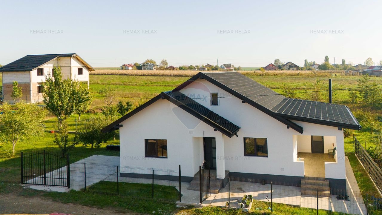 Casa / Vila cu 3 camere de vanzare