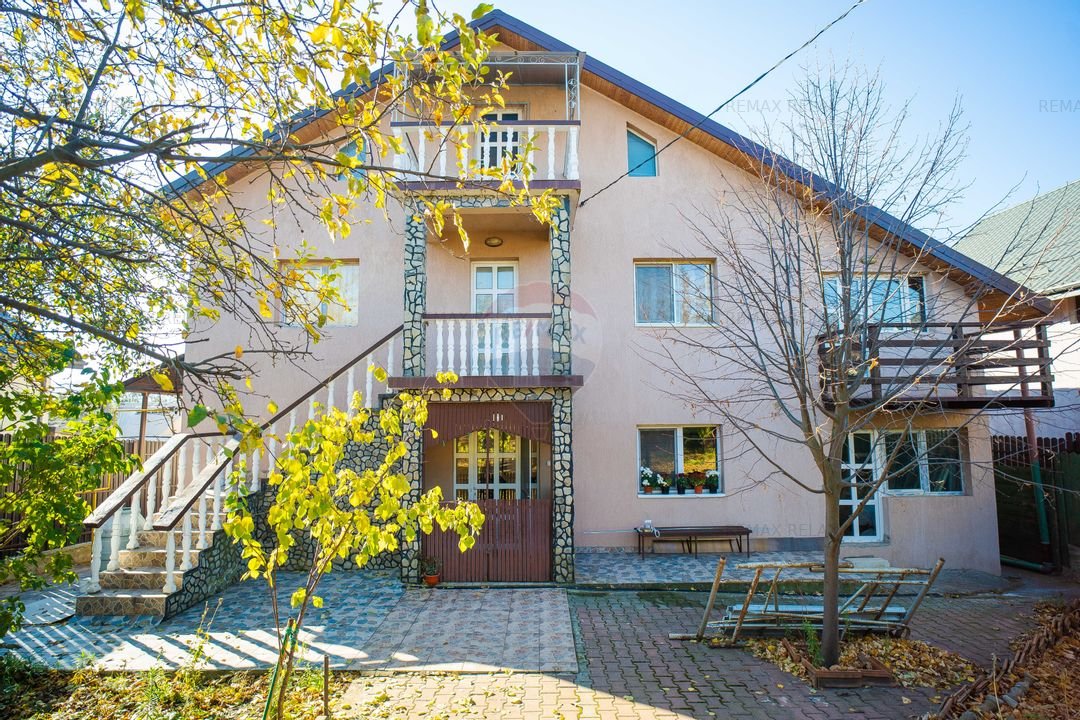 Casa / Vila de vanzare 250mp, cu Teren 1560mp - Tomesti, Chicerea DN28