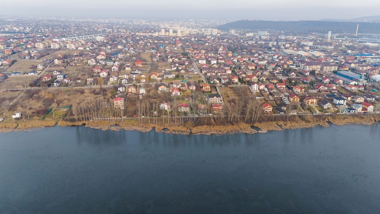 Vila de vanzare cu panorama spre lac, 210 mp - Valea Adanca