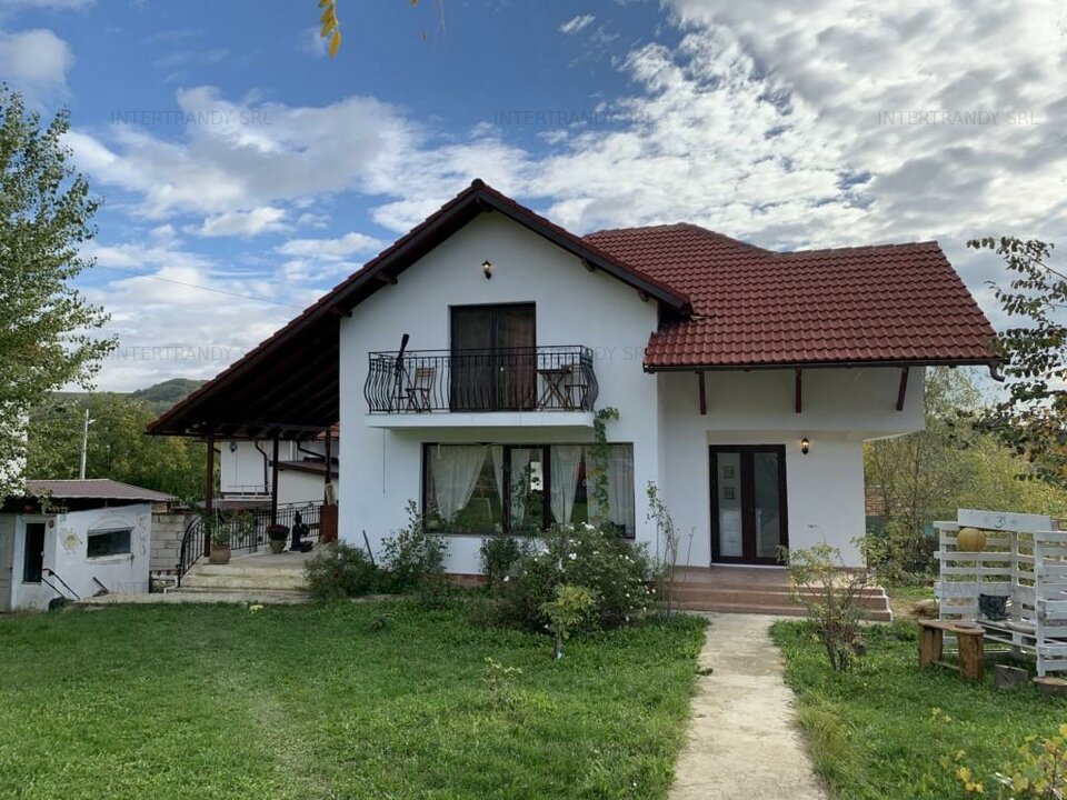 (120) Vilă cu stil lângă Pitești