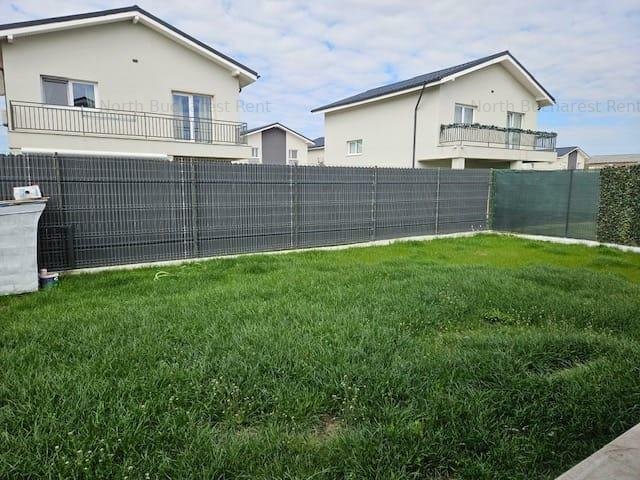 Vilă închiriere | 4 camere | Curte 145 mp | Complex Otopeni