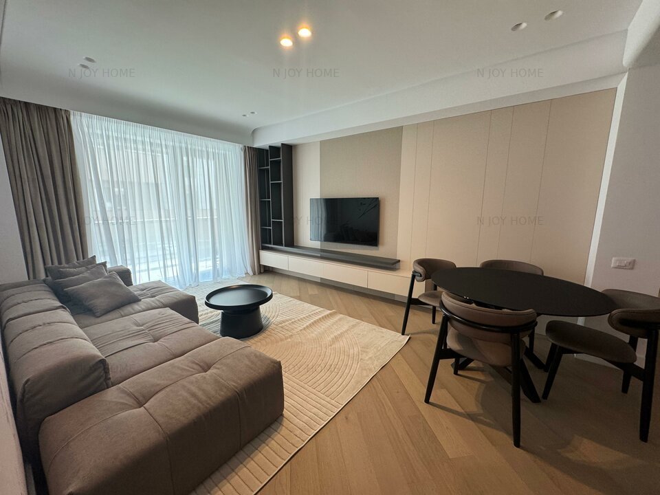 CORTINA 126 | 3 camere cu 2 parcari | Prima inchiriere
