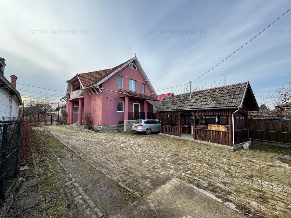 Covasna, casa cu structura deosebita, curte generoasa, dependinte foarte utile!