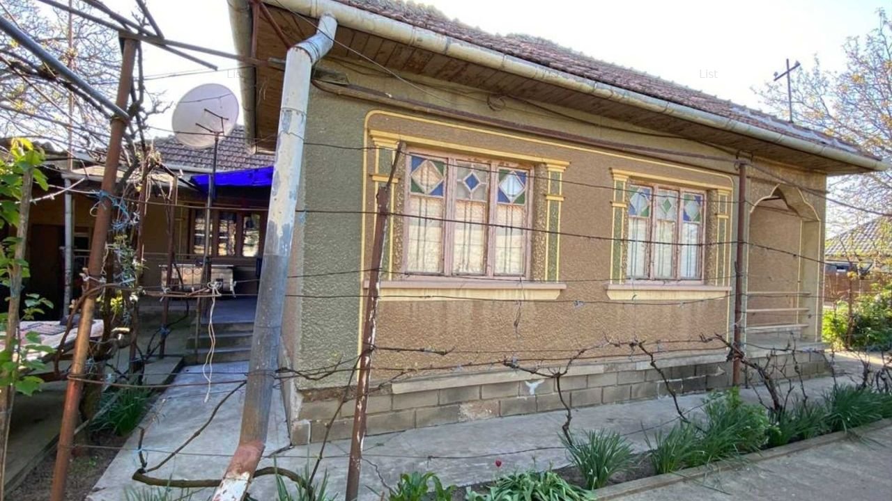 Casă de vânzare, 5 Camere, 160 mp, Carei