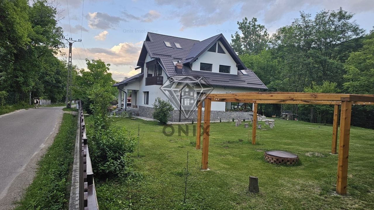 Casa de vacanta deosebita jud. Prahova - 1400 mp teren