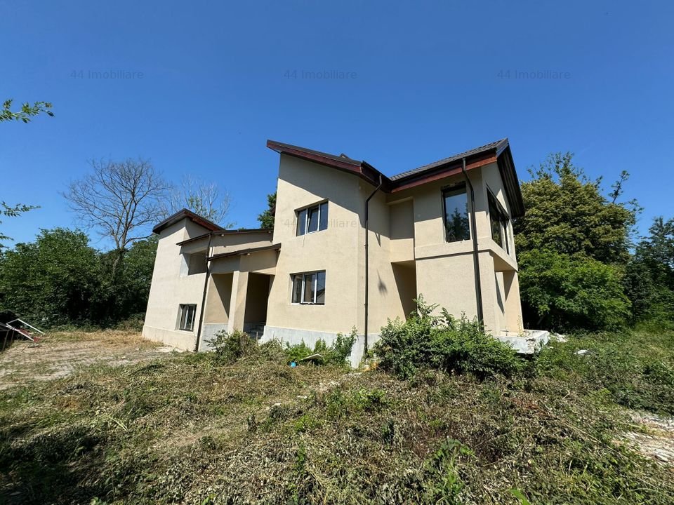 Vila Individuala cu Piscina | Domeniu 4000 MP | Langa Lac Snagov