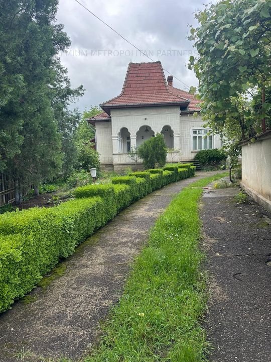 Casa boiereasca - Central - Teren 2100mp