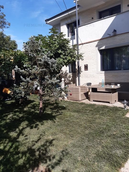Casa Individuala + teren 300mp