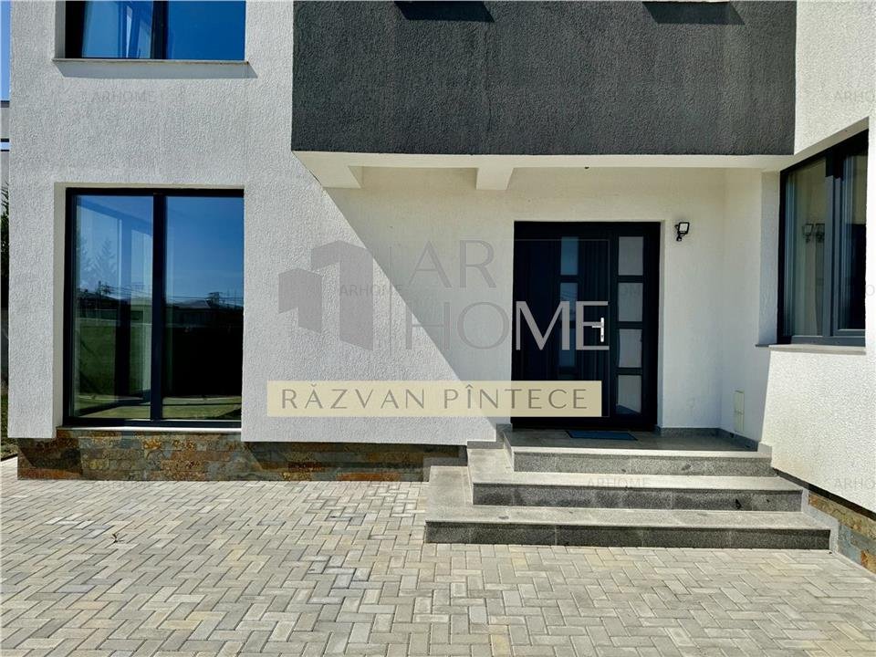 Vila P+1E, 5 camere, 387 teren, Paulesti