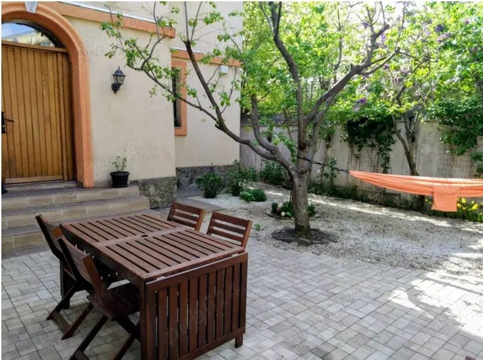 Apartament 3 camere, 2 curţi proprii - Belvedere , zona Grozăveşti - Crangasi