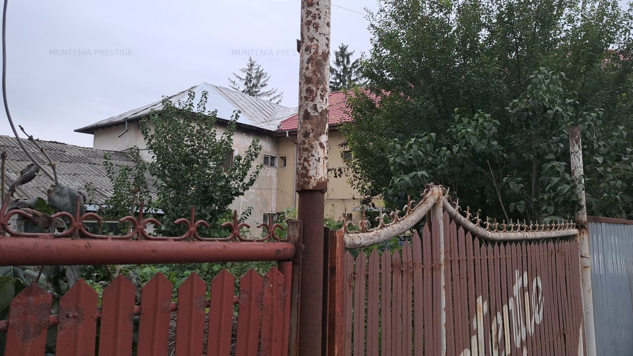 cladire nefinalizata impreuna cu teren in suprafata de 1050 mp, central