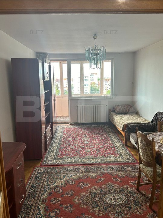 Apartament 3 camere, zona Policlinica 2
