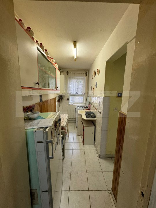 Apartament de vanzare cu 2 camere,decomandat, etaj intermediar!