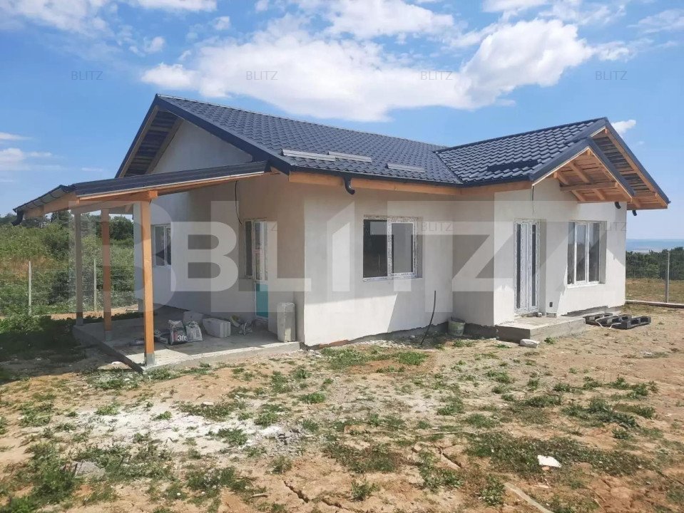 Casa 3 camere, 100 mp, teren 580 mp, sat Paun