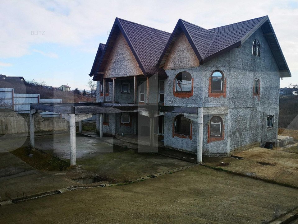 Casa 7 camere, 318 mp, teren 1.775 mp, zona Miroslava