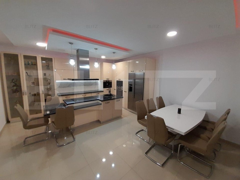 Casa individuala 270mp,2300 mp de teren cu lac de pesti, zona Nasaud