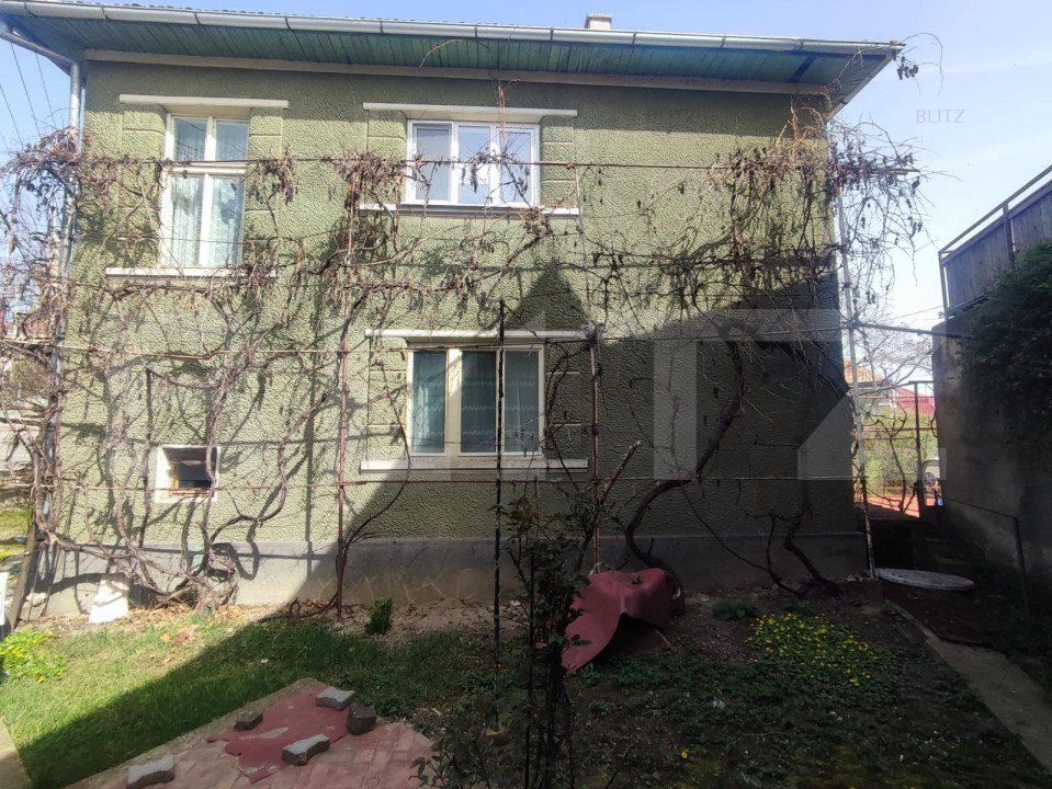 Casa 5 camere , garaj , zona centrala .