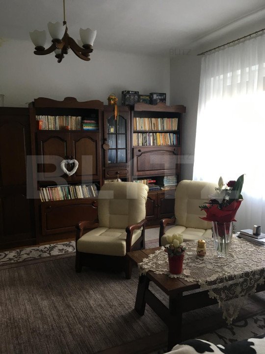 Doua case, 490mp,  zona Libertatii