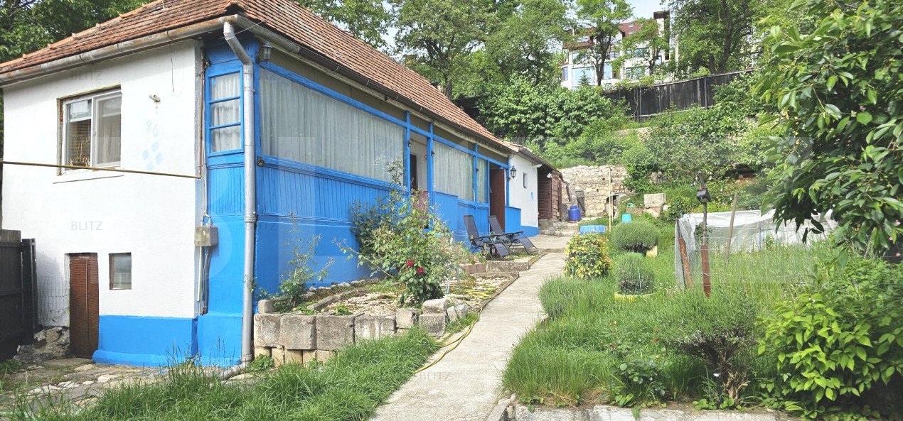 Casa individuala in inima orasului