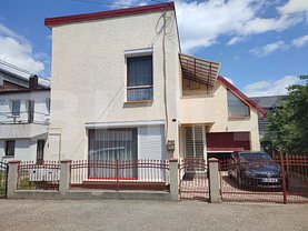 Casa de vânzare 4 camere, în Suceava, zona Central