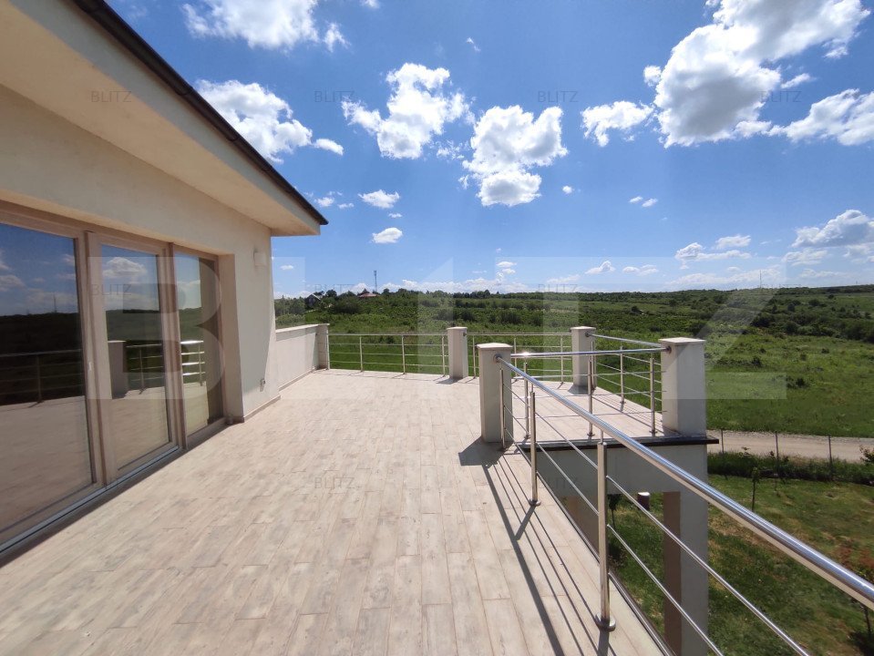 Casa superba in stil american, view asupra intregului oras, zona Paleu
