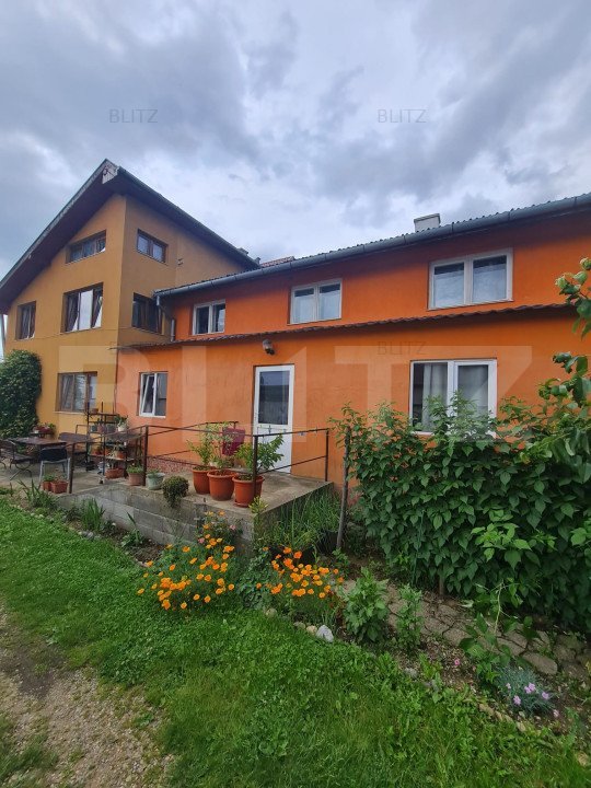 Casa individuala, 180 mp, 7 camere, 4 bai, 400 mp de teren, zona Somesului