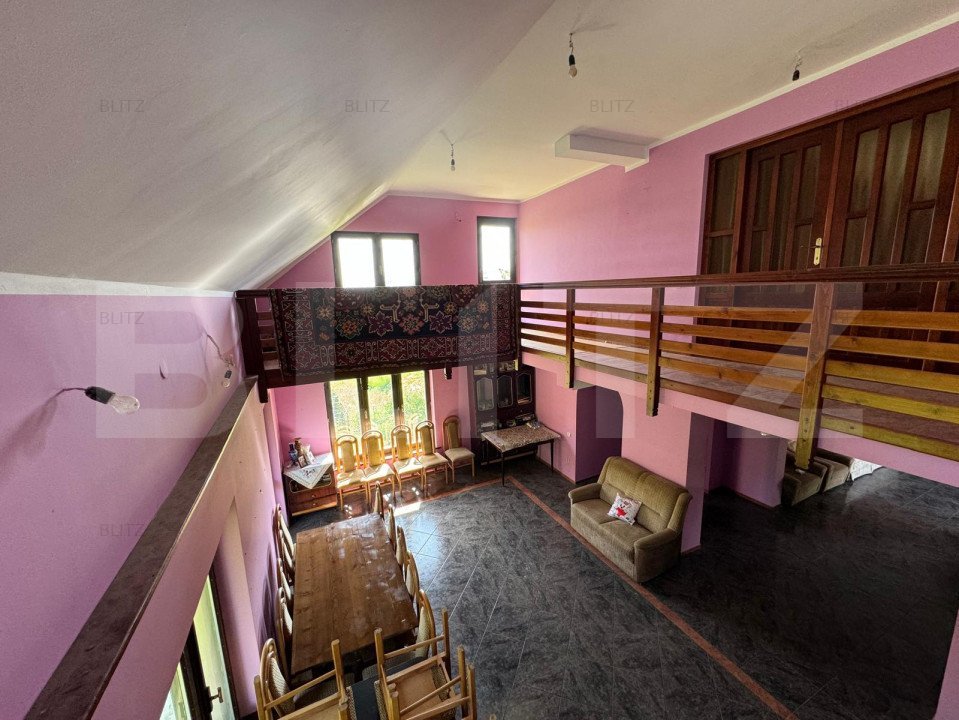Casa , 330 mp si 3600mp teren, zona Plopeni