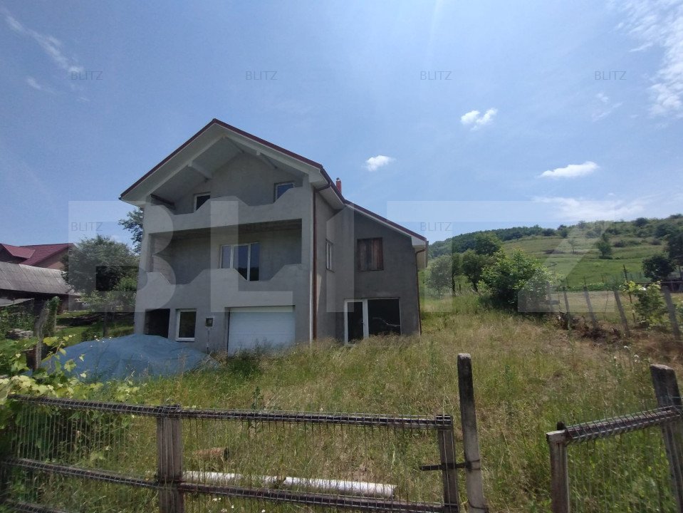 Casa 4 camere,180mp,2 nivele,garaj,700mp teren,comuna Sintereag