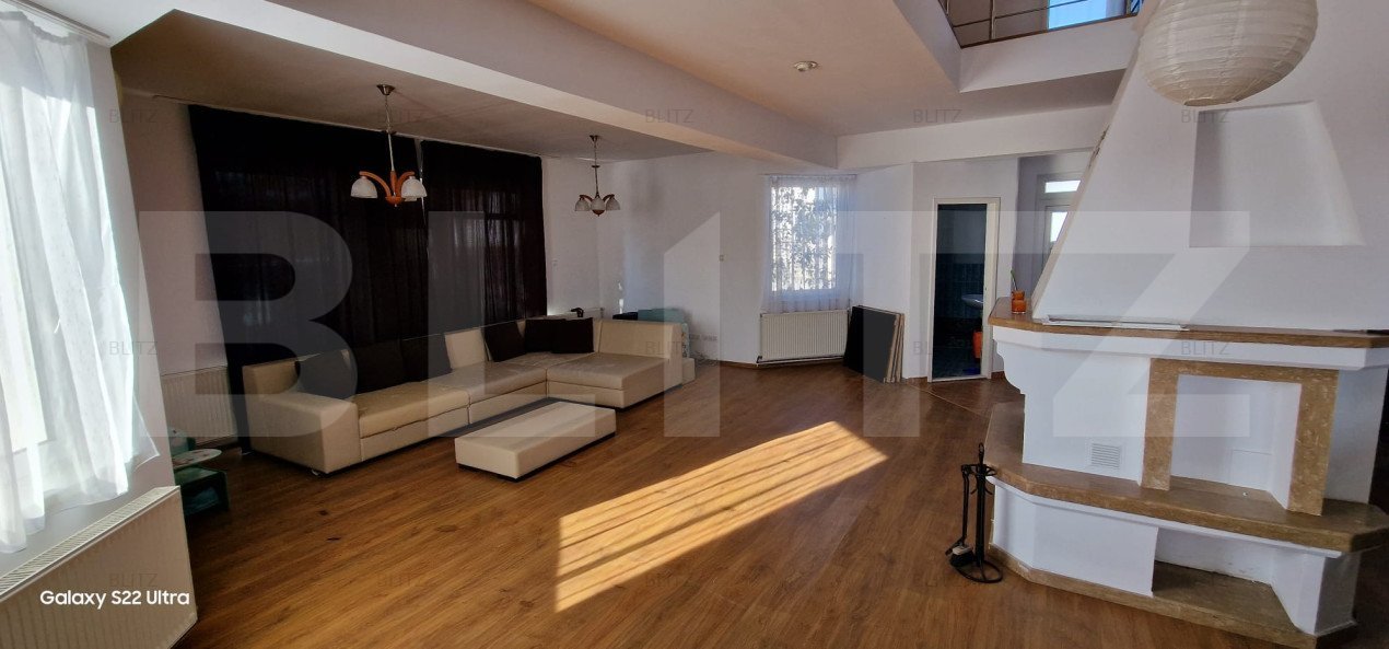 Corunca, casa 280 mp, teren 16 ari, cu picina exterioara