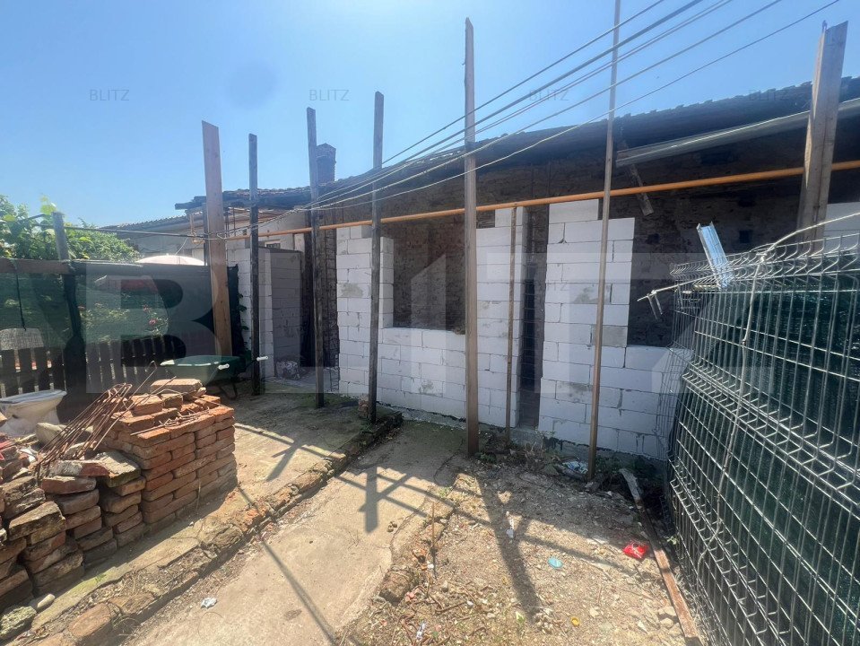 Casa la Rosu de vanzare in zona Ronat