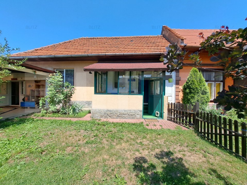 Apartament Intim si cochet la casa cu terasa si curte