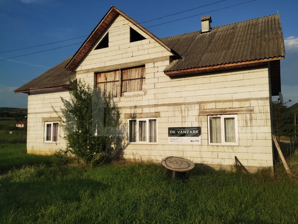 Casa 190mp utili,6 camere,2 nivele,785mp de teren,imprejmuit,Dumitra