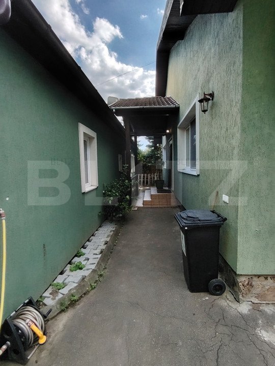 Casa deosebita cu 3 camere si spatiu comercial in Sangeorgiu de Mures